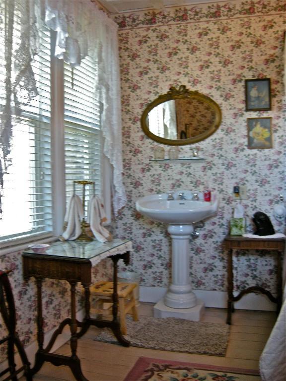 The Old Tower House Bed & Breakfast North Bend Oda fotoğraf