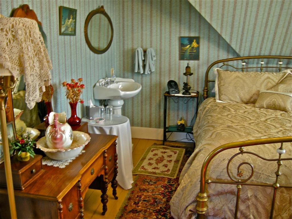 The Old Tower House Bed & Breakfast North Bend Oda fotoğraf